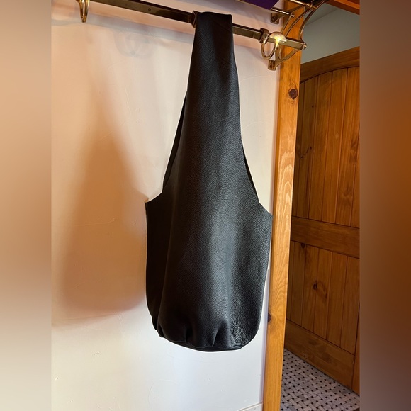 OMBELINE PEBBLE LEATHER HOBO BAG - Picture 11 of 14